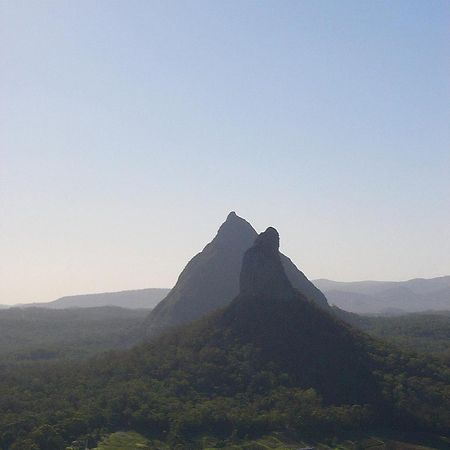 Glass House Mountains Ecolodge Exteriör bild