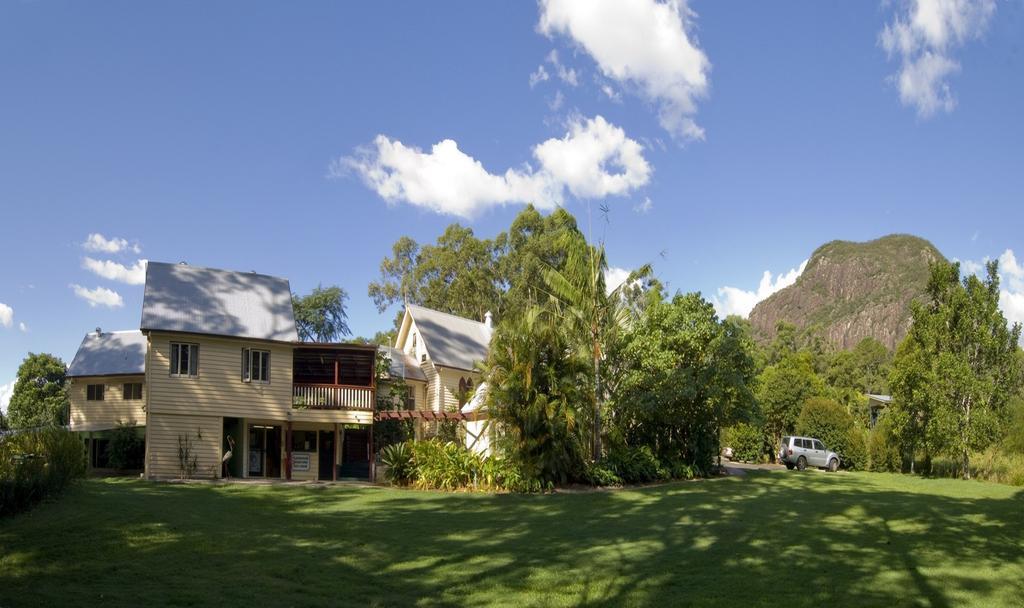 Glass House Mountains Ecolodge Exteriör bild
